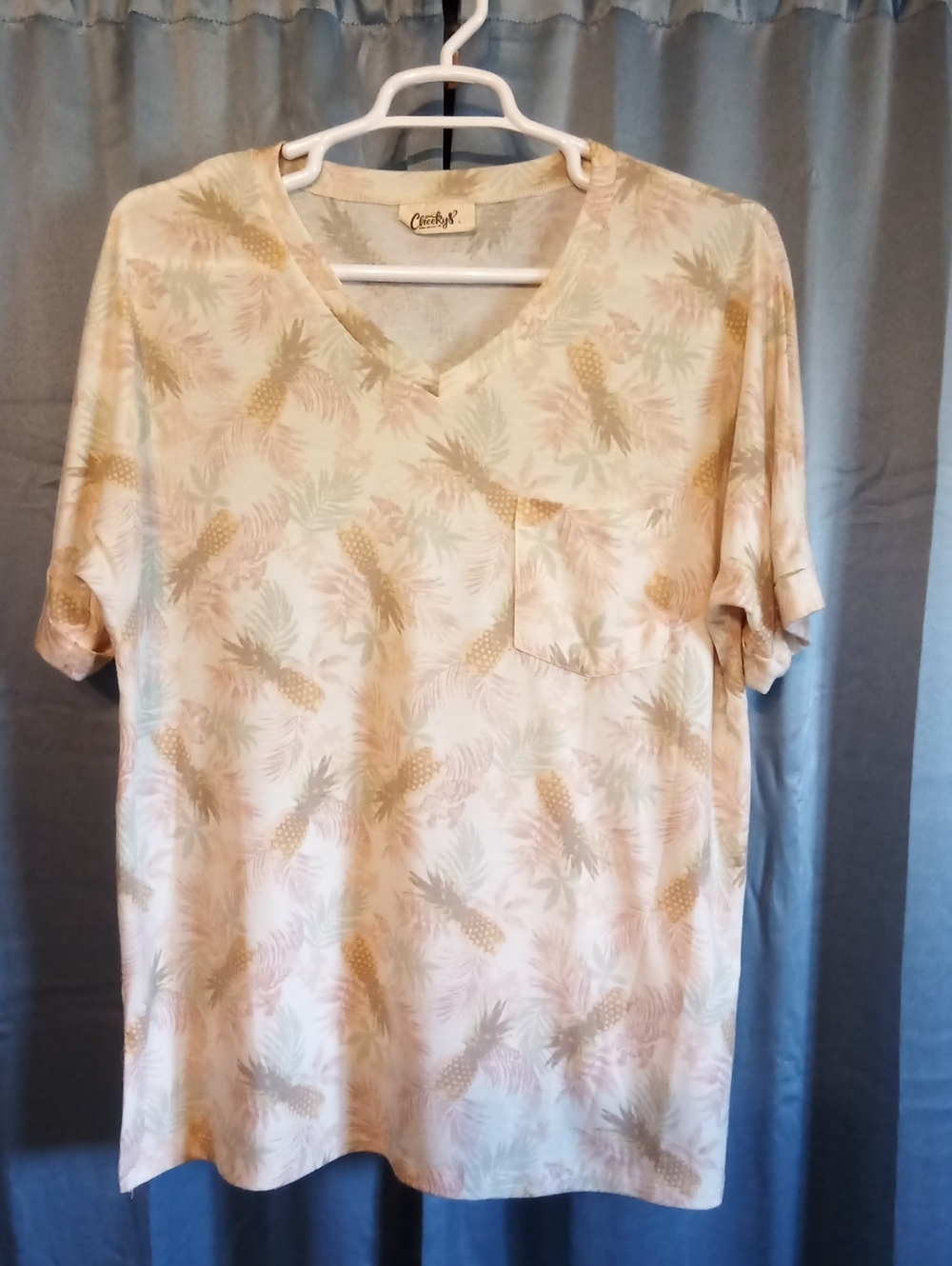 Cheekys Women's Beige Tropical Pineapple V-Neck Shirt
